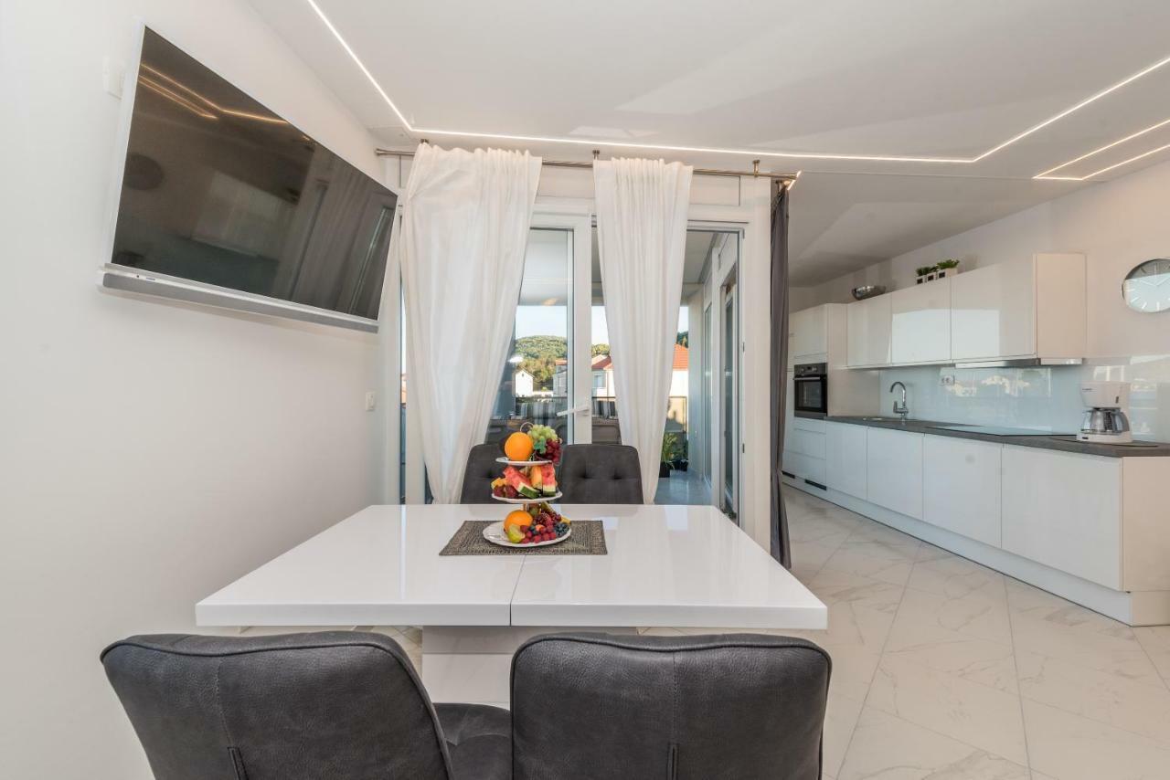 Good Life Apartment เปรโก ภายนอก รูปภาพ